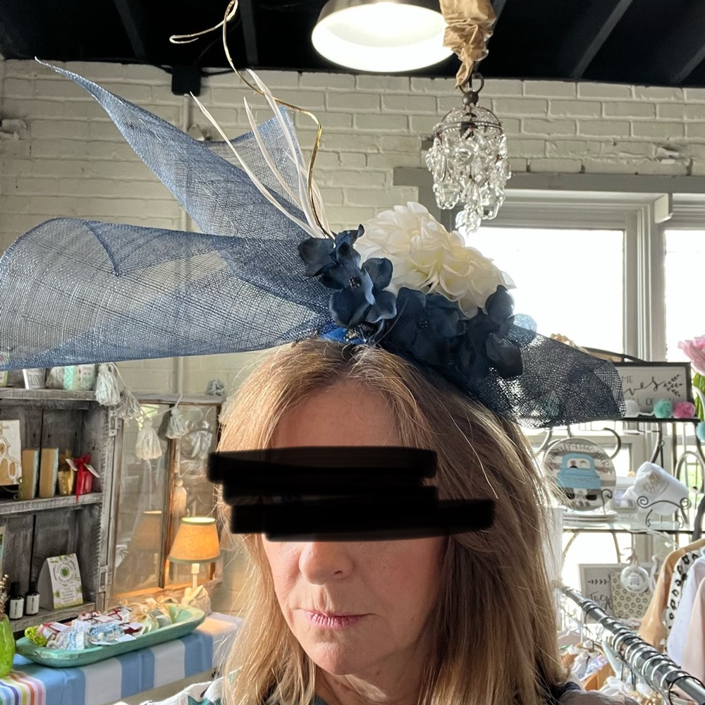 Modern fascinator - Navy and Cream for derby! - Picture 2 of 3